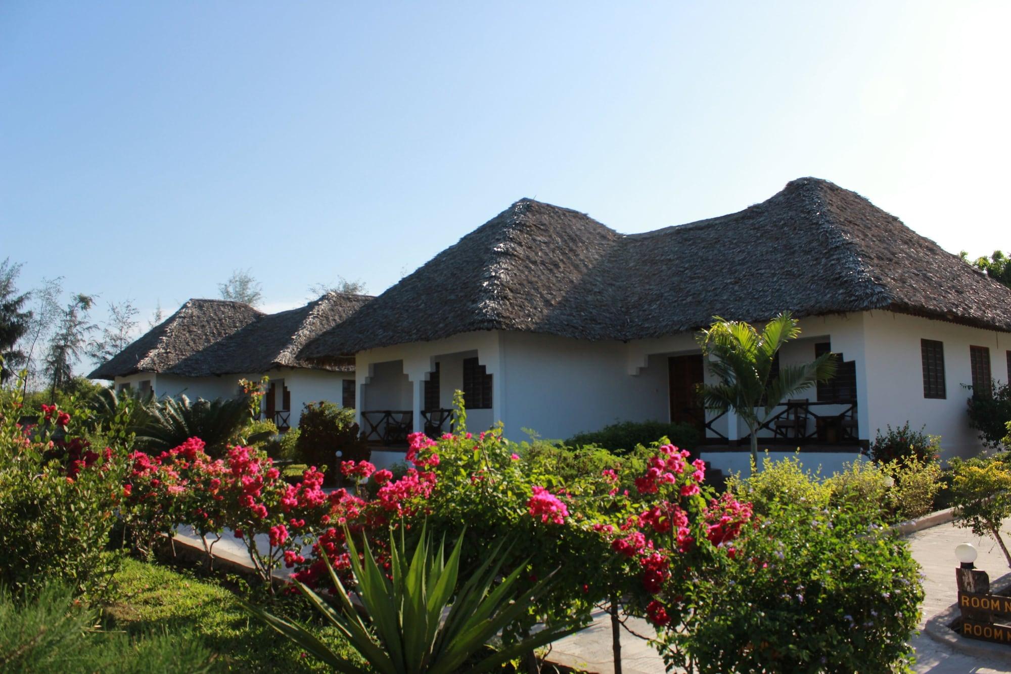 African Sun Sand Sea Beach Resort & Spa Bwejuu Buitenkant foto
