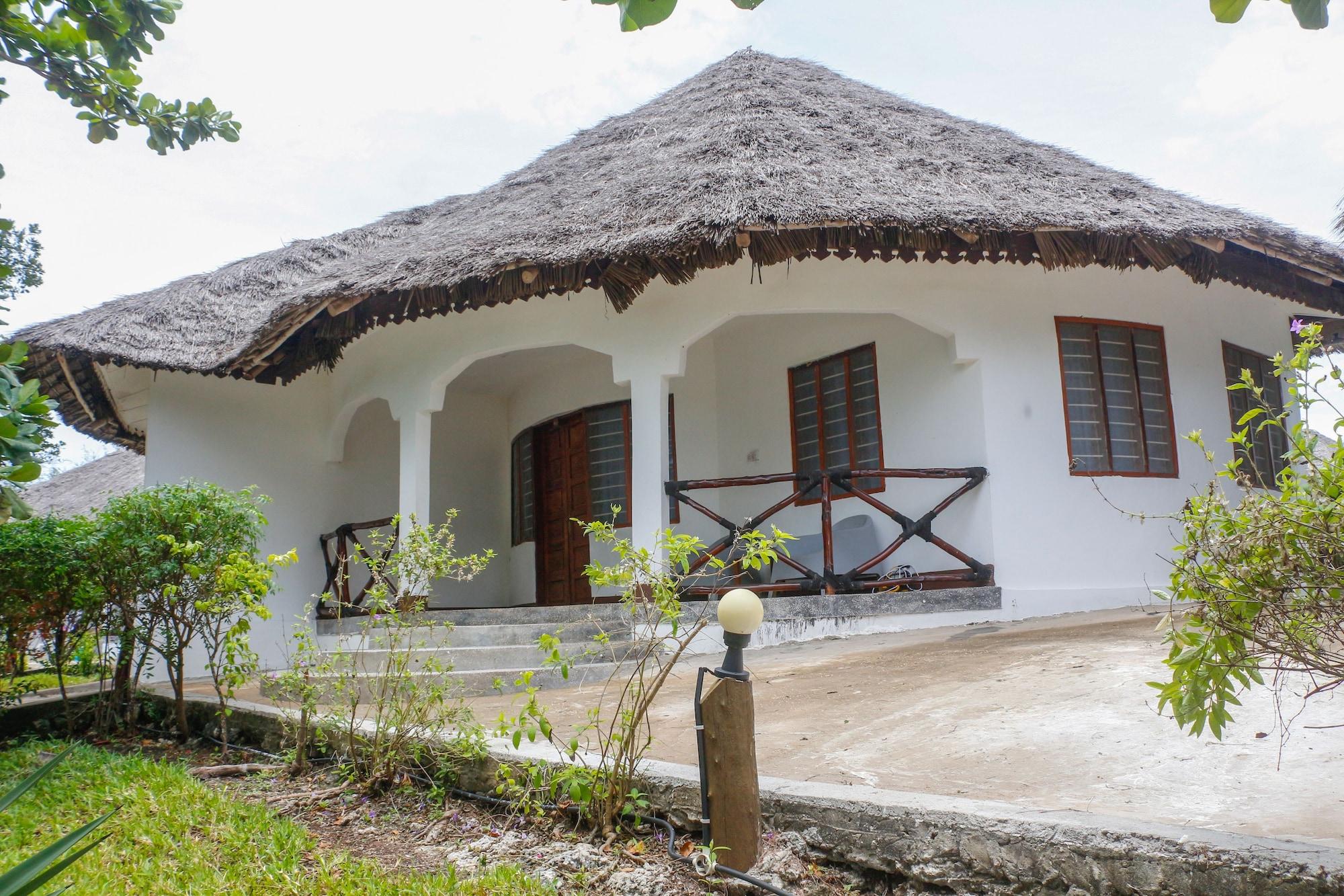 African Sun Sand Sea Beach Resort & Spa Bwejuu Buitenkant foto
