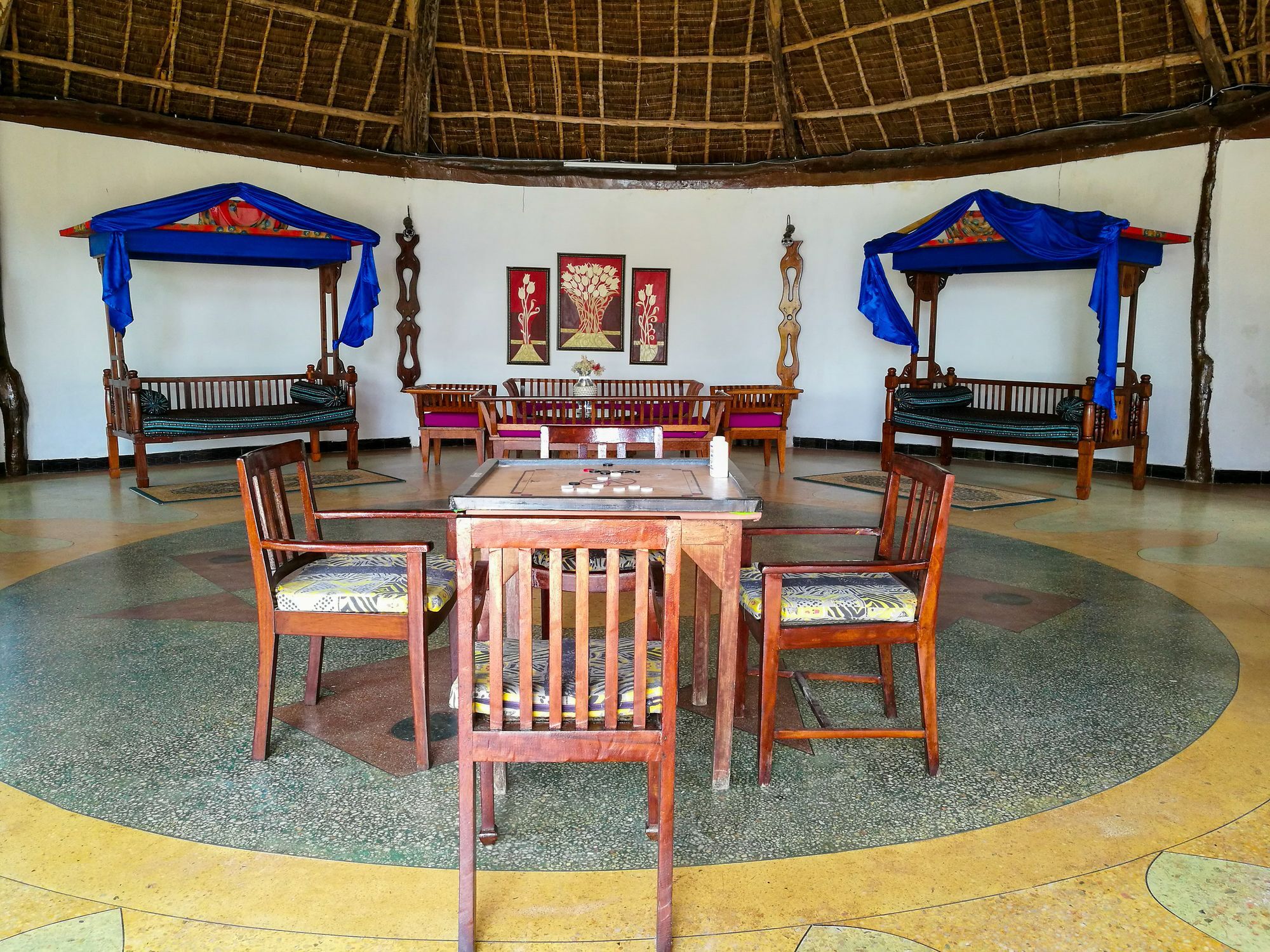 African Sun Sand Sea Beach Resort & Spa Bwejuu Buitenkant foto