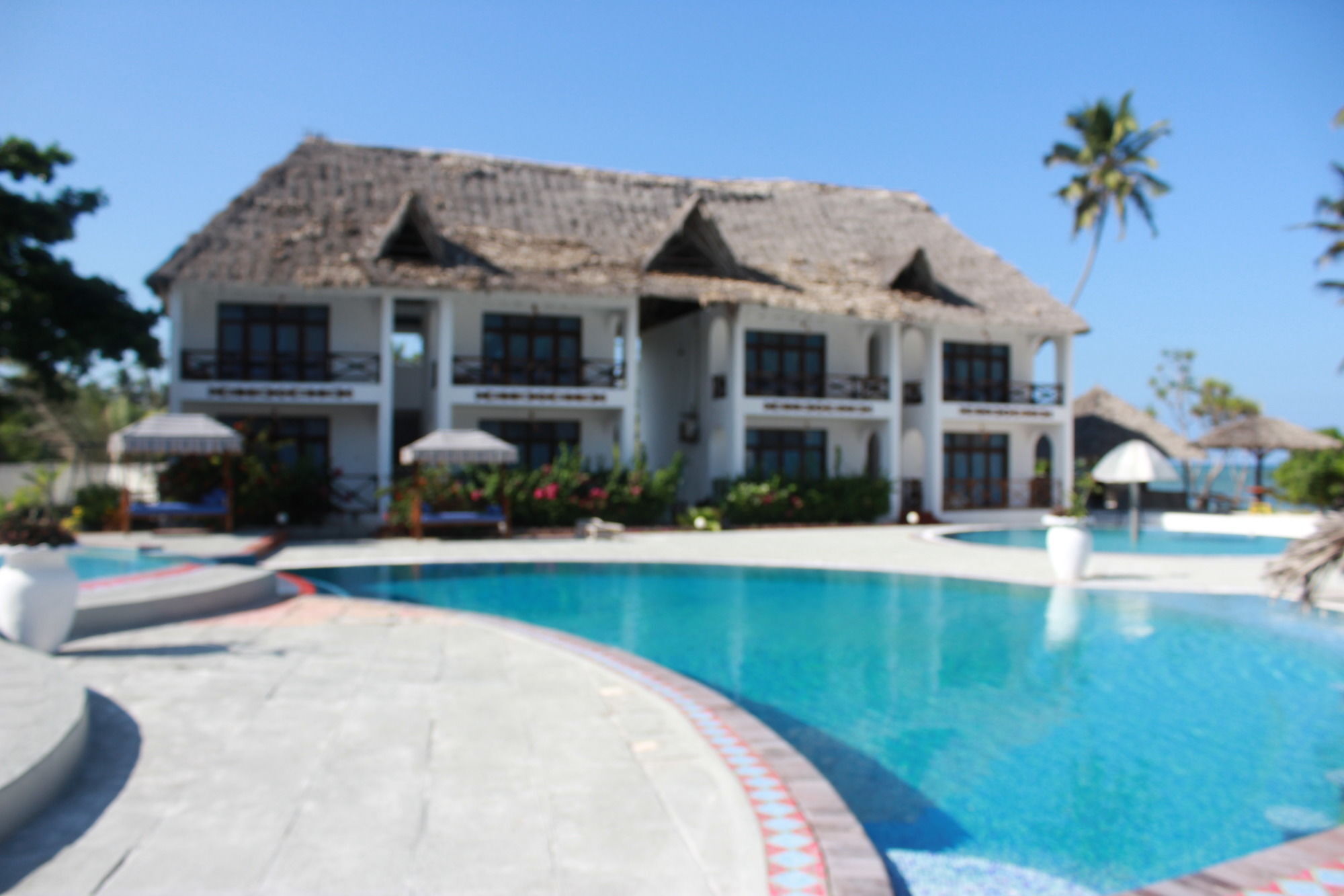 African Sun Sand Sea Beach Resort & Spa Bwejuu Buitenkant foto
