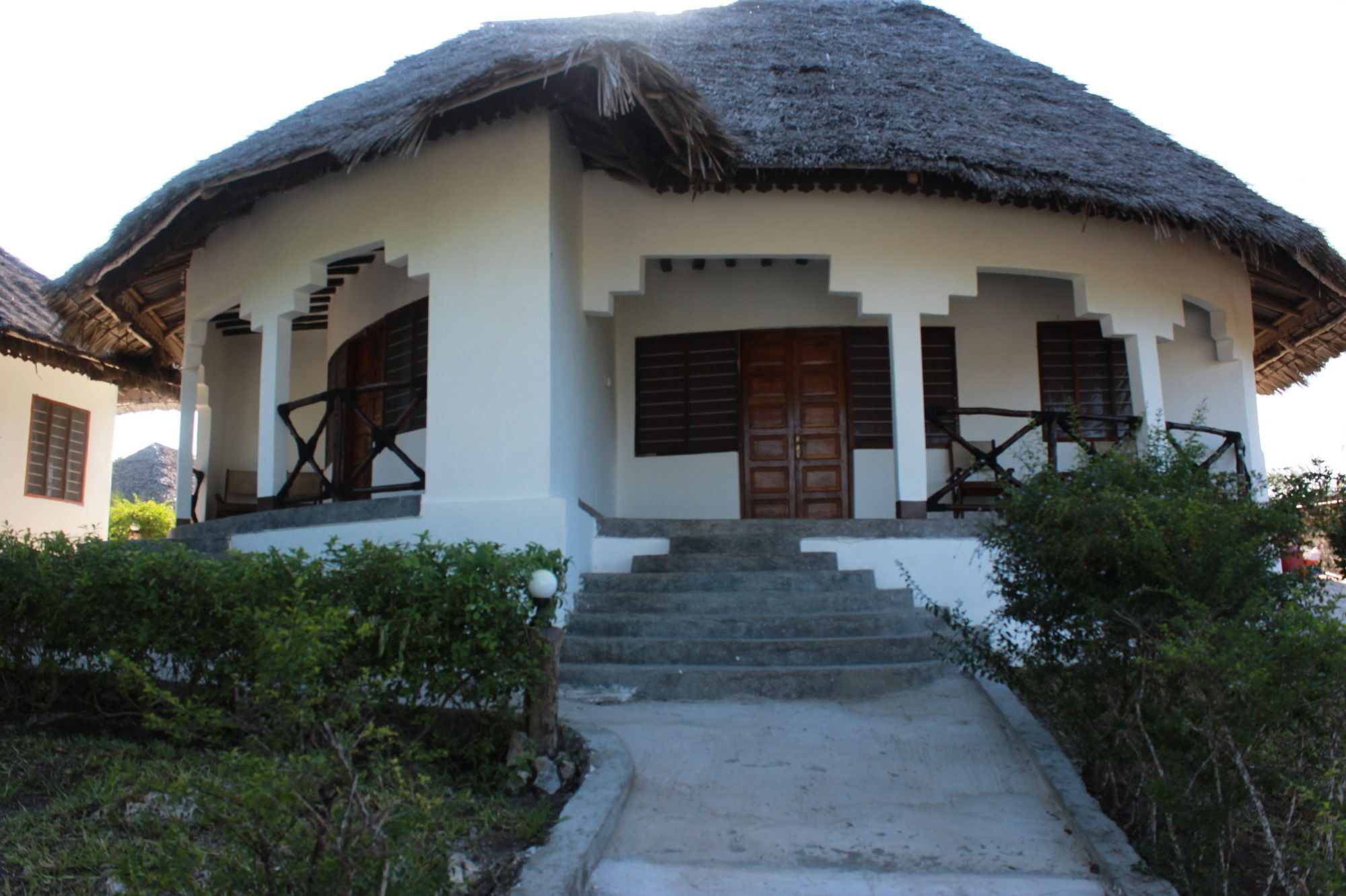 African Sun Sand Sea Beach Resort & Spa Bwejuu Buitenkant foto